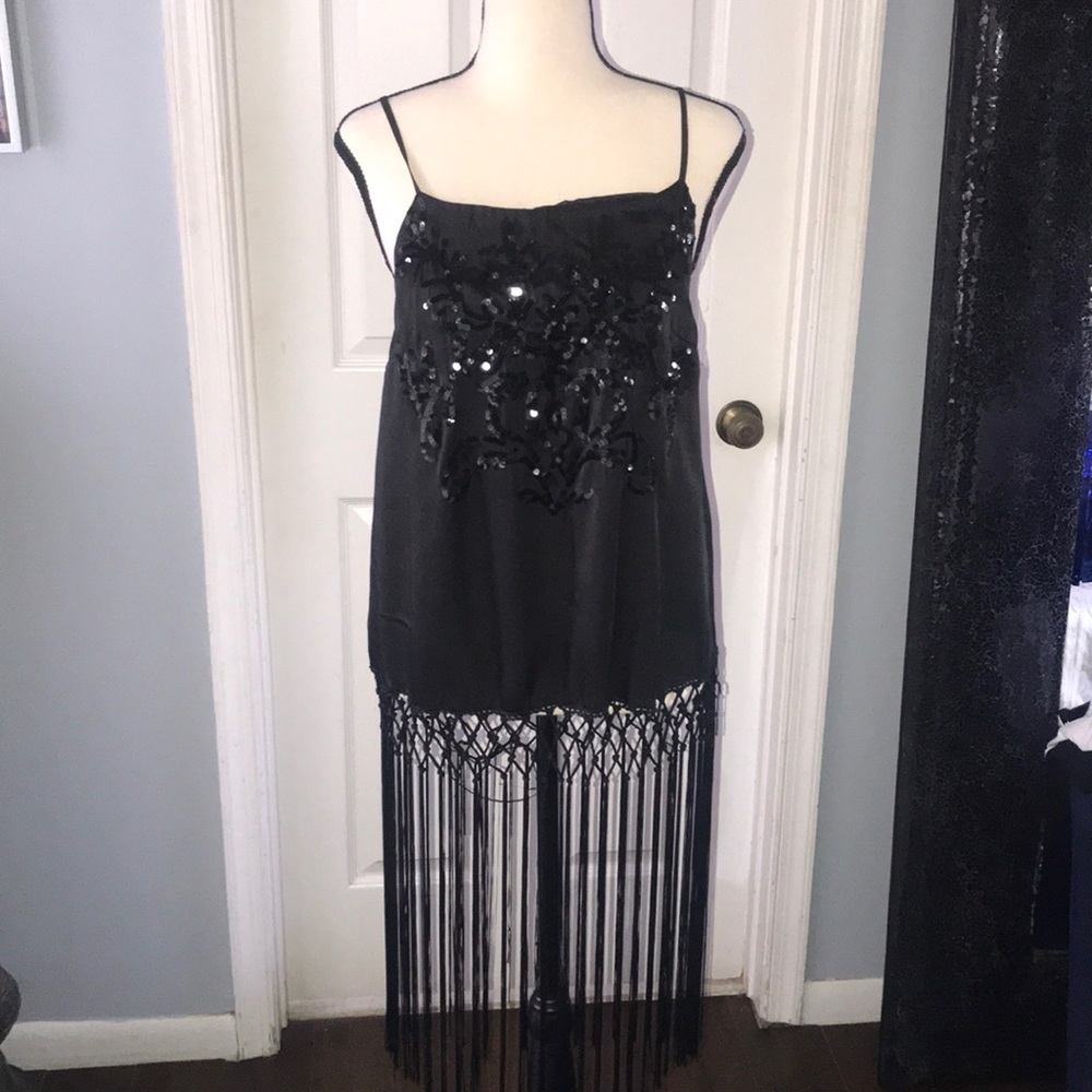 Beautiful black fringe top 🖤